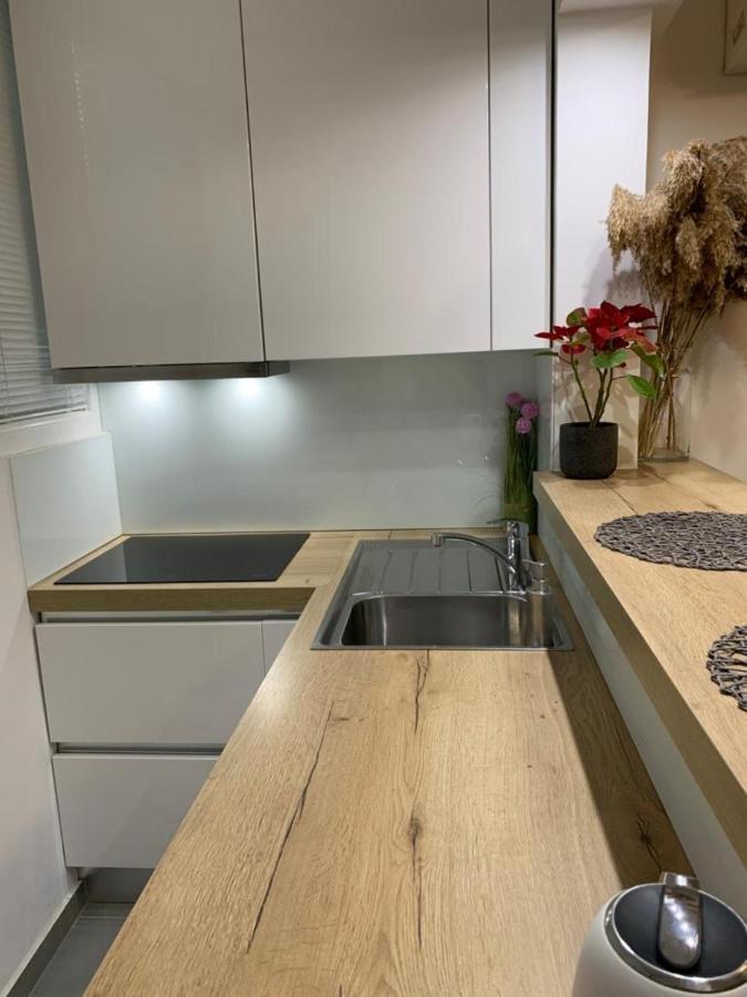 Mm Split Apartment - 5 Min By Car To The Beach & City Center - Free Public Parking Esterno foto