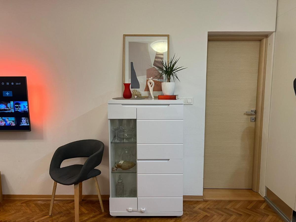 Mm Split Apartment - 5 Min By Car To The Beach & City Center - Free Public Parking Esterno foto