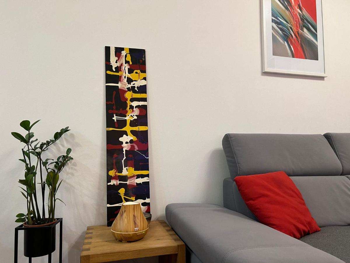Mm Split Apartment - 5 Min By Car To The Beach & City Center - Free Public Parking Esterno foto