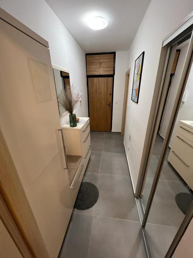Mm Split Apartment - 5 Min By Car To The Beach & City Center - Free Public Parking Esterno foto