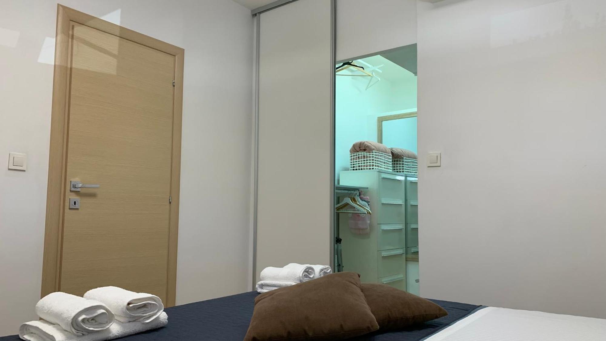 Mm Split Apartment - 5 Min By Car To The Beach & City Center - Free Public Parking Esterno foto